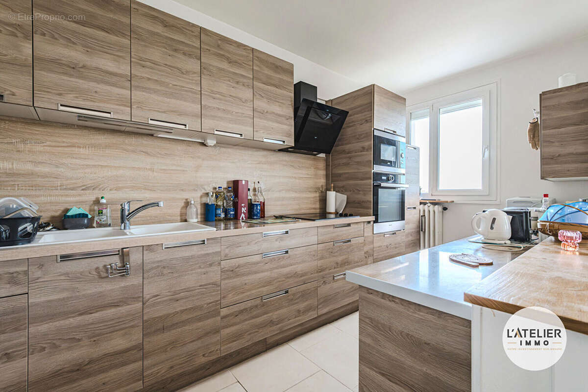 REIMS - Appartement 60 m² - 2 chambres - 7e étage avec ascenseur ? Vue panoramique - photo 3