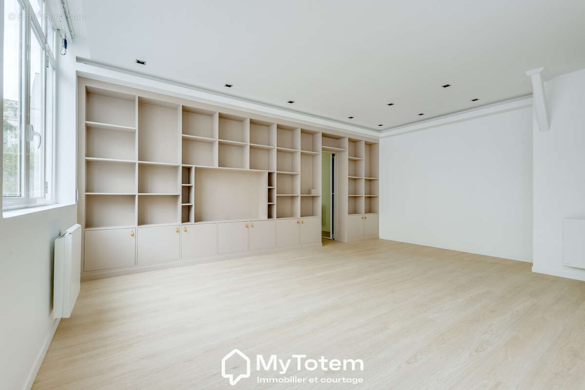 Appartement à PARIS-11E