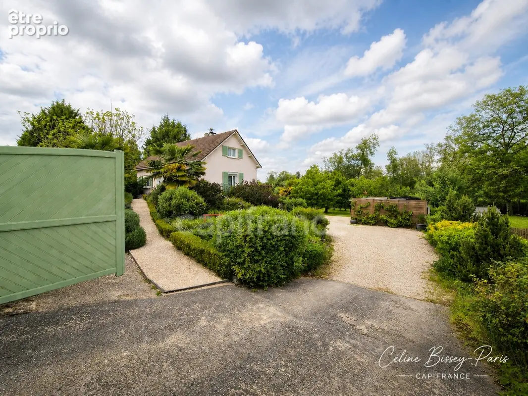 Maison à PONT-SUR-YONNE