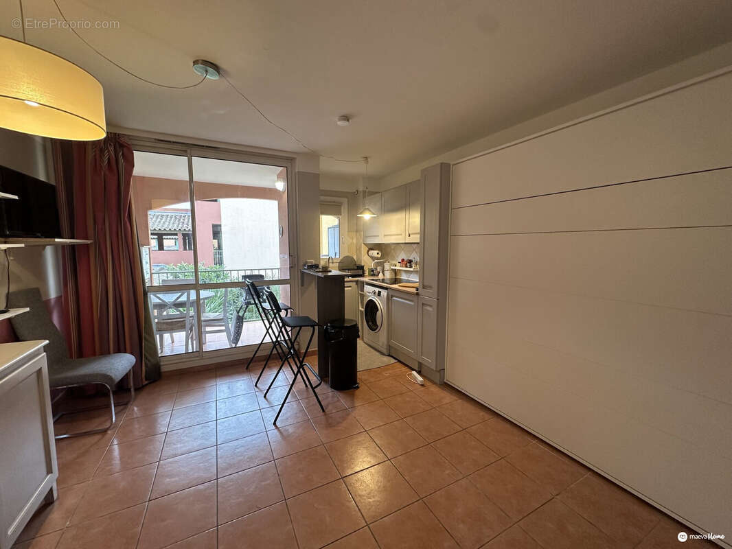 Appartement à MANDELIEU-LA-NAPOULE