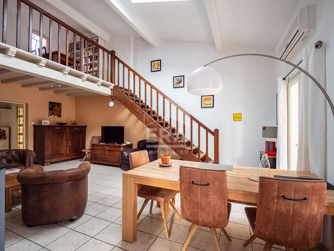 Maison à MONTESQUIEU-DES-ALBERES