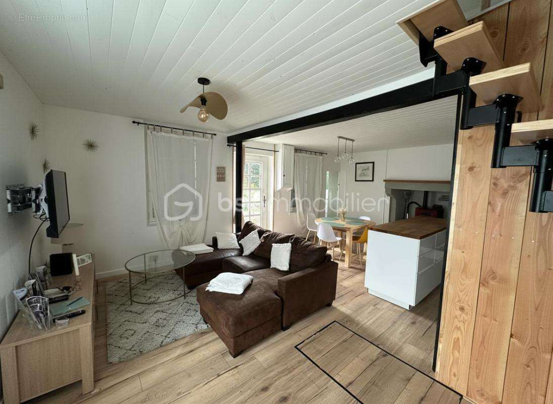 Maison à SAVIGNY-LE-VIEUX