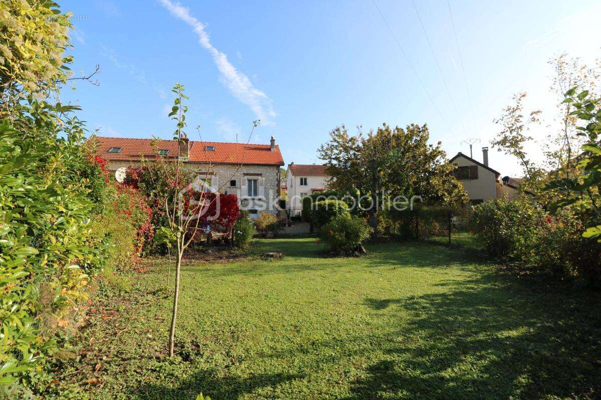 Maison à LONGUEVILLE