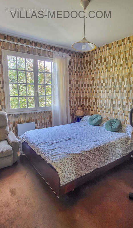 Maison à VENDAYS-MONTALIVET