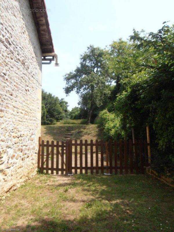 Jolie Maison En Pierre Proche Ruffec - photo 17