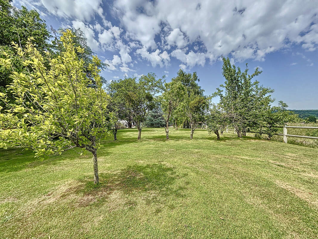 Maison à NEUFMESNIL