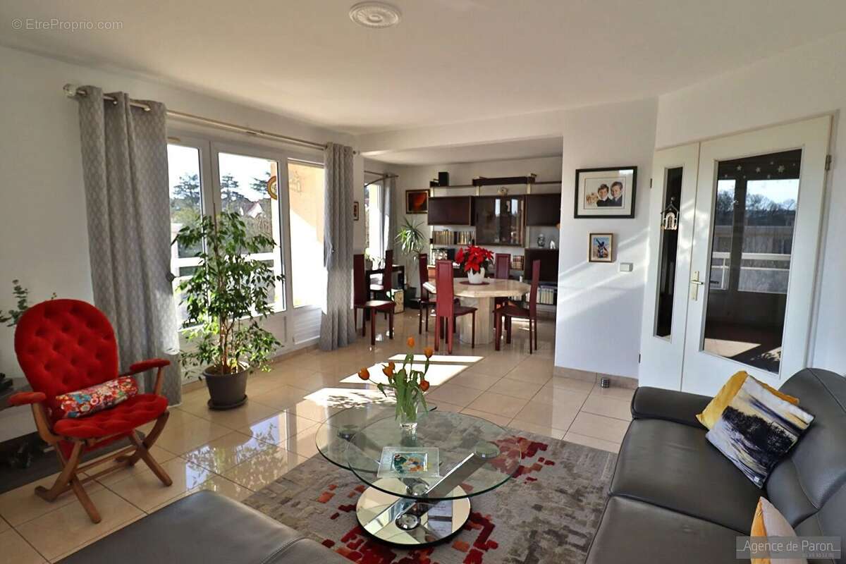 Appartement à VERRIERES-LE-BUISSON