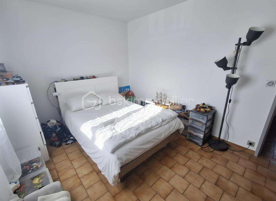 Maison en deux faces jardin et garage - photo 9