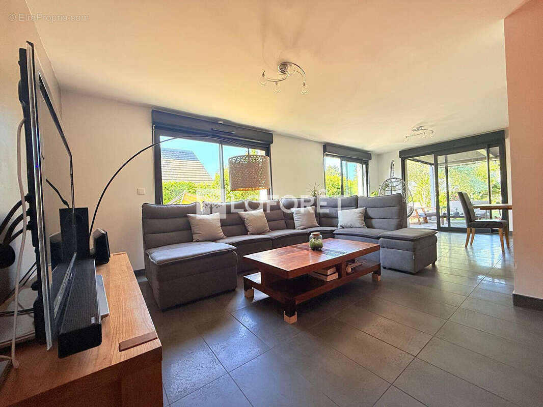 Maison à SAINT-LEU-D&#039;ESSERENT