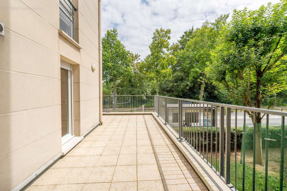 Appartement 3 pièces   Terrasse 26 m2   Résidence CANALETTO   Gondoles / Parc Interdépartemental / Quai de Sei - photo 3