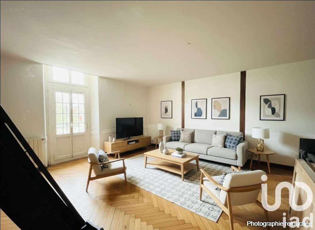 Maison 155 m² à Challain-La-Potherie  - photo 8