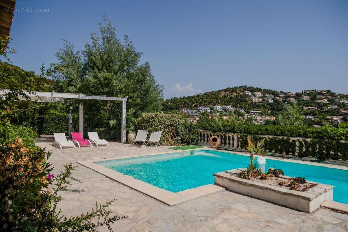 Photo 3 - Maison à ROQUEBRUNE-SUR-ARGENS