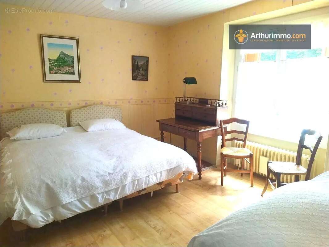 Maison à MONTFERRIER