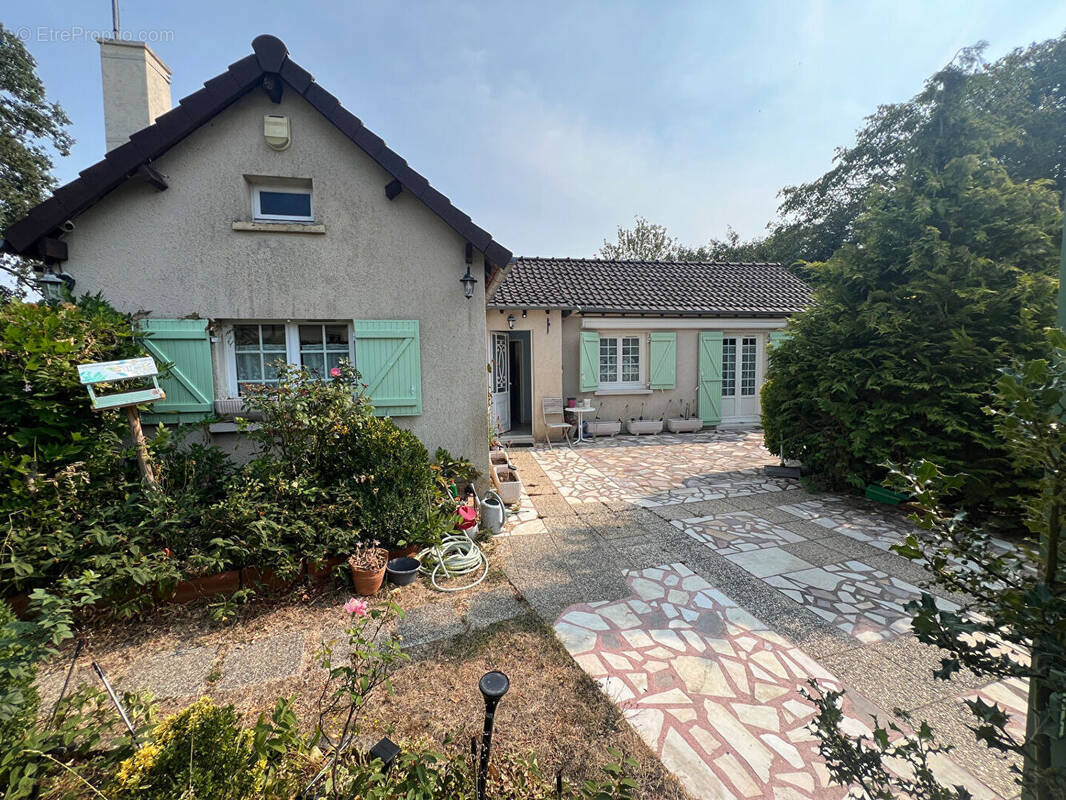 Maison à MONTFORT-L'AMAURY