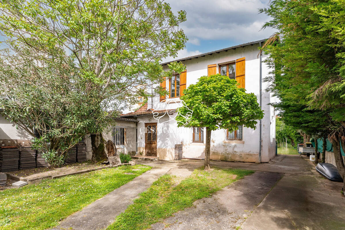 Maison à VILLEURBANNE