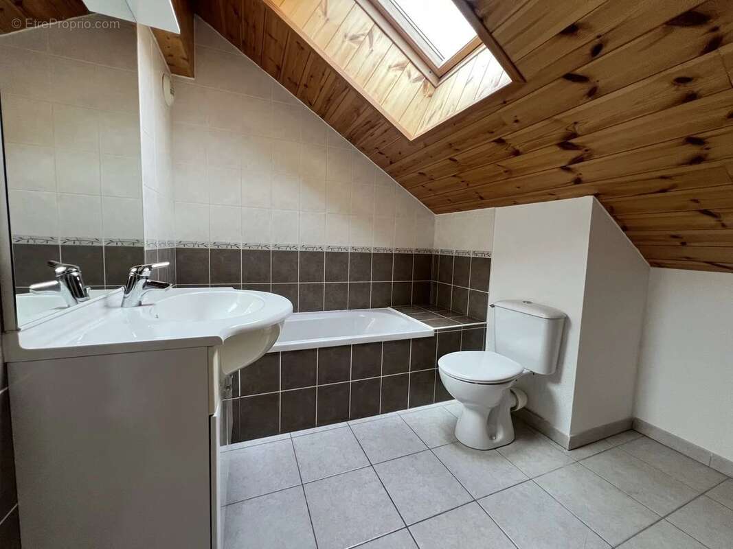 Appartement à LA SALLE-LES-ALPES