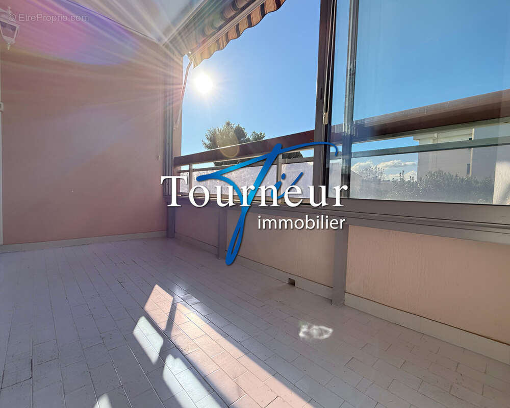 Appartement à SIX-FOURS-LES-PLAGES