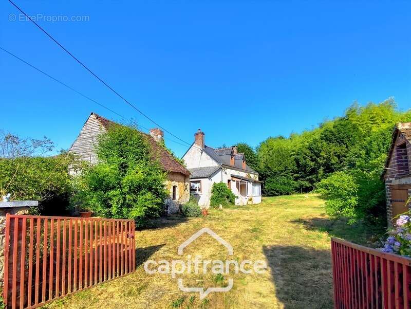 Maison à vendre 4 pièces LA CHAPELLE GAUGAIN (72)  -  Terrain 2925 m²  - - photo 3