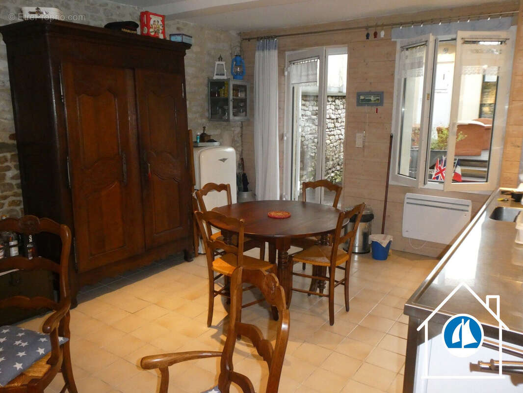 pièce à vivre - Maison à ARROMANCHES-LES-BAINS