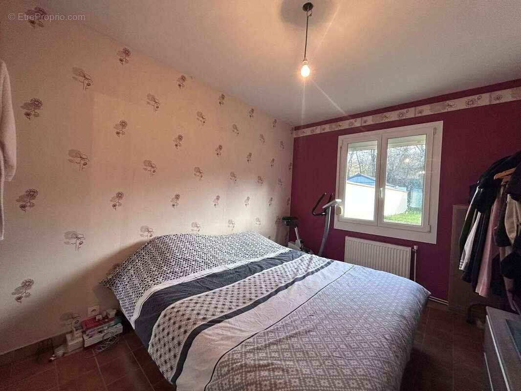 Maison à COURMELLES