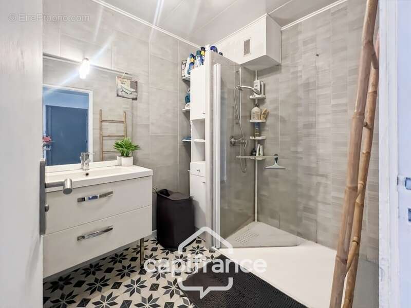 Appartement à LA FARLEDE