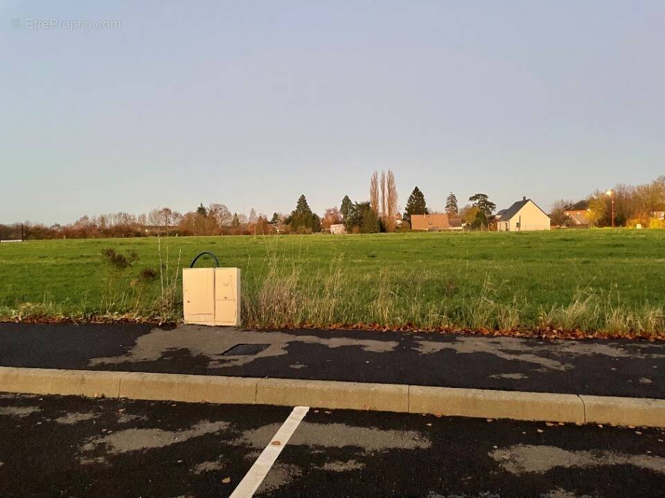 Terrain à LA CAPELLE