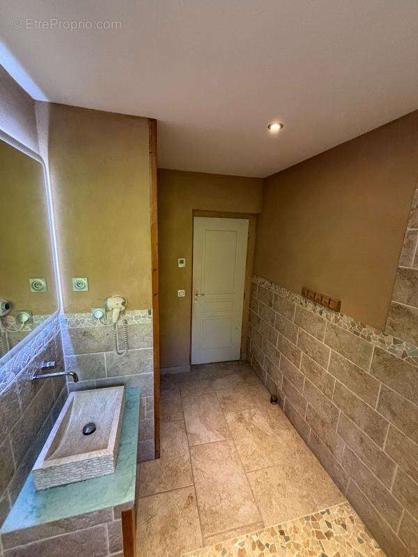 Maison à SAINT-SAUVEUR-GOUVERNET