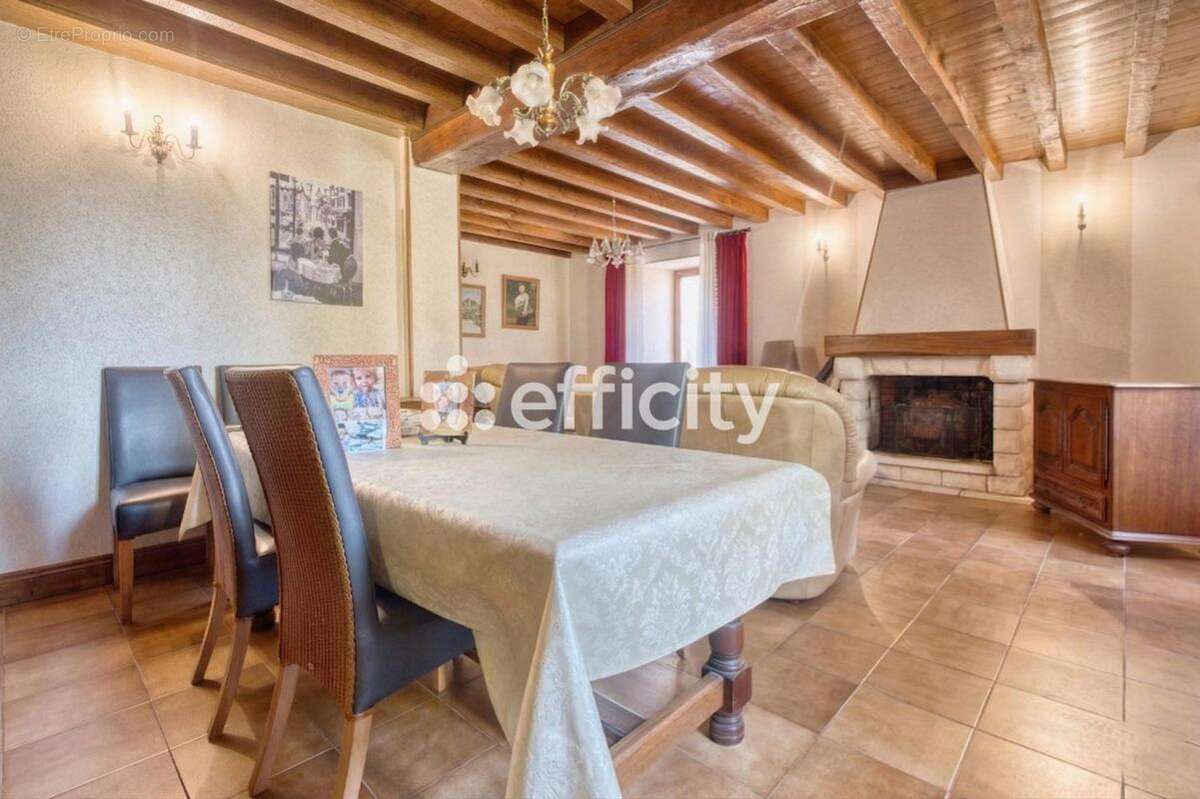 Maison 159 m² à Segonzac  - photo 2