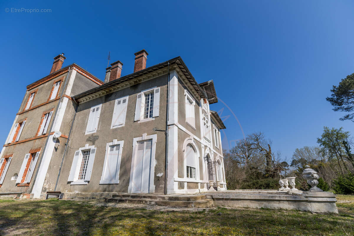 Maison à CAMPAGNE