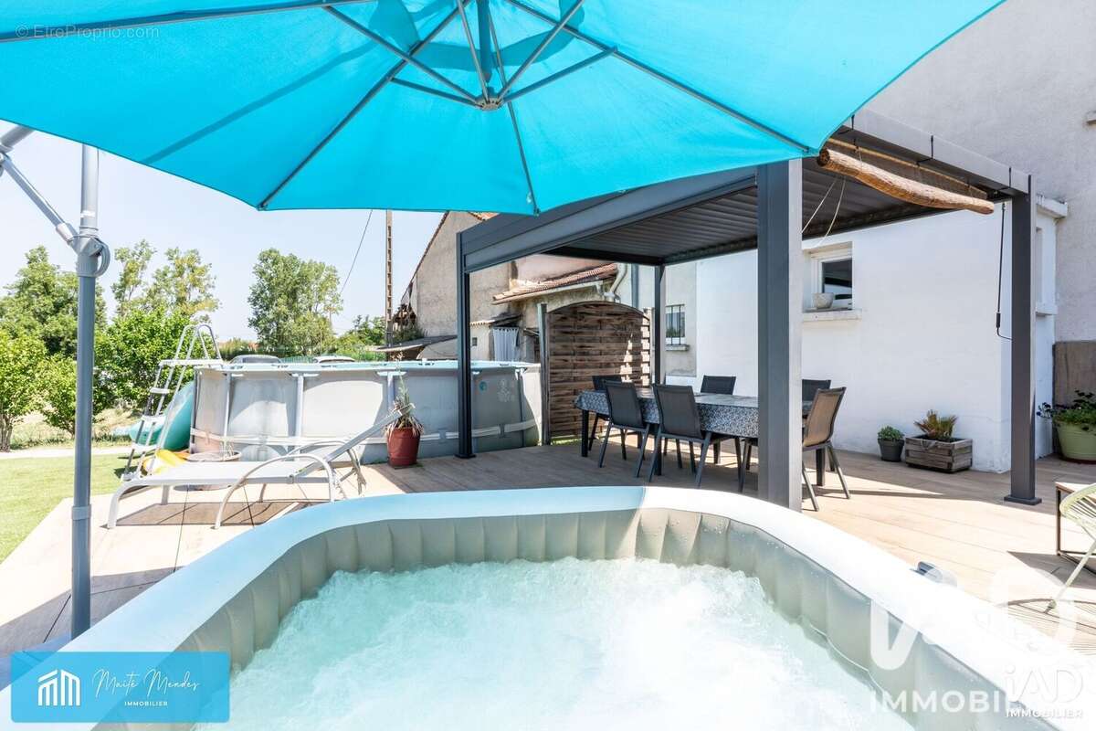 Maison 141 m² à Saint-Cyprien  - photo 5