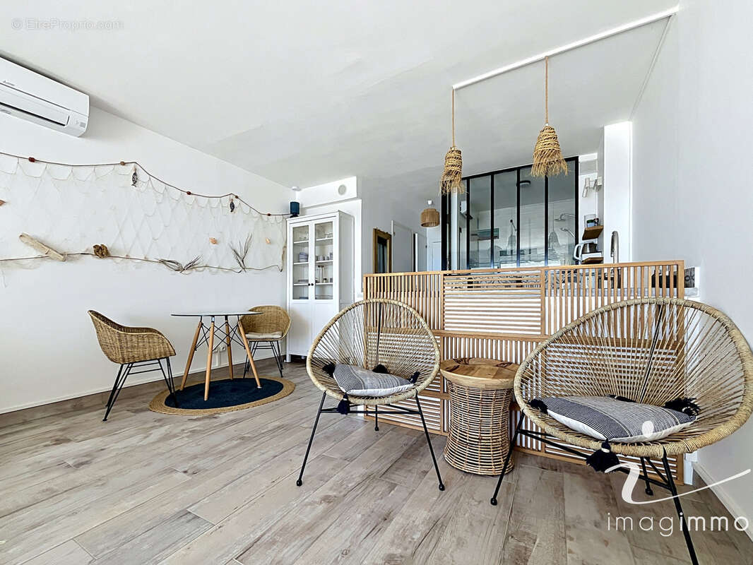 Appartement à MAUGUIO