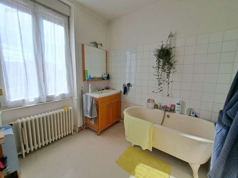 Maison à vendre 7 pièces POITIERS (86) - photo 7