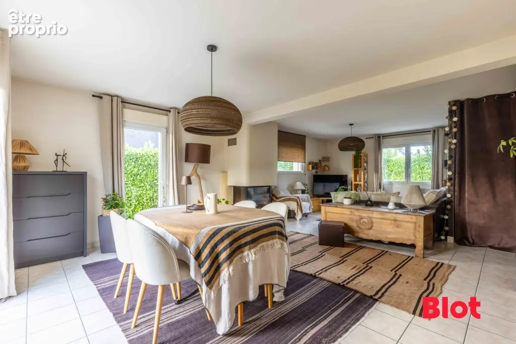 Maison 7 pièces 170 m² à vendre à Saint-Gilles (35590) - photo 2