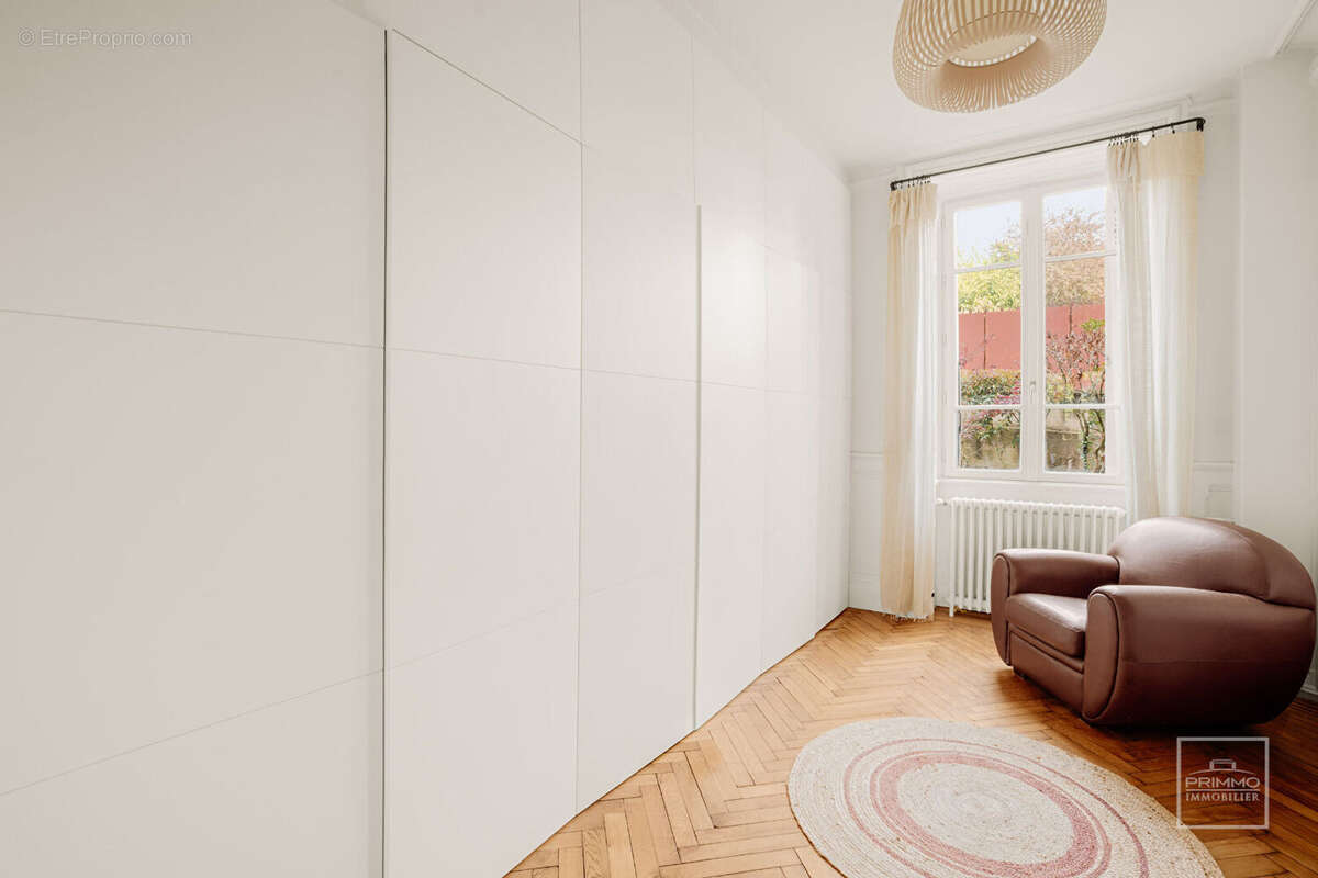 Appartement à NEUVILLE-SUR-SAONE