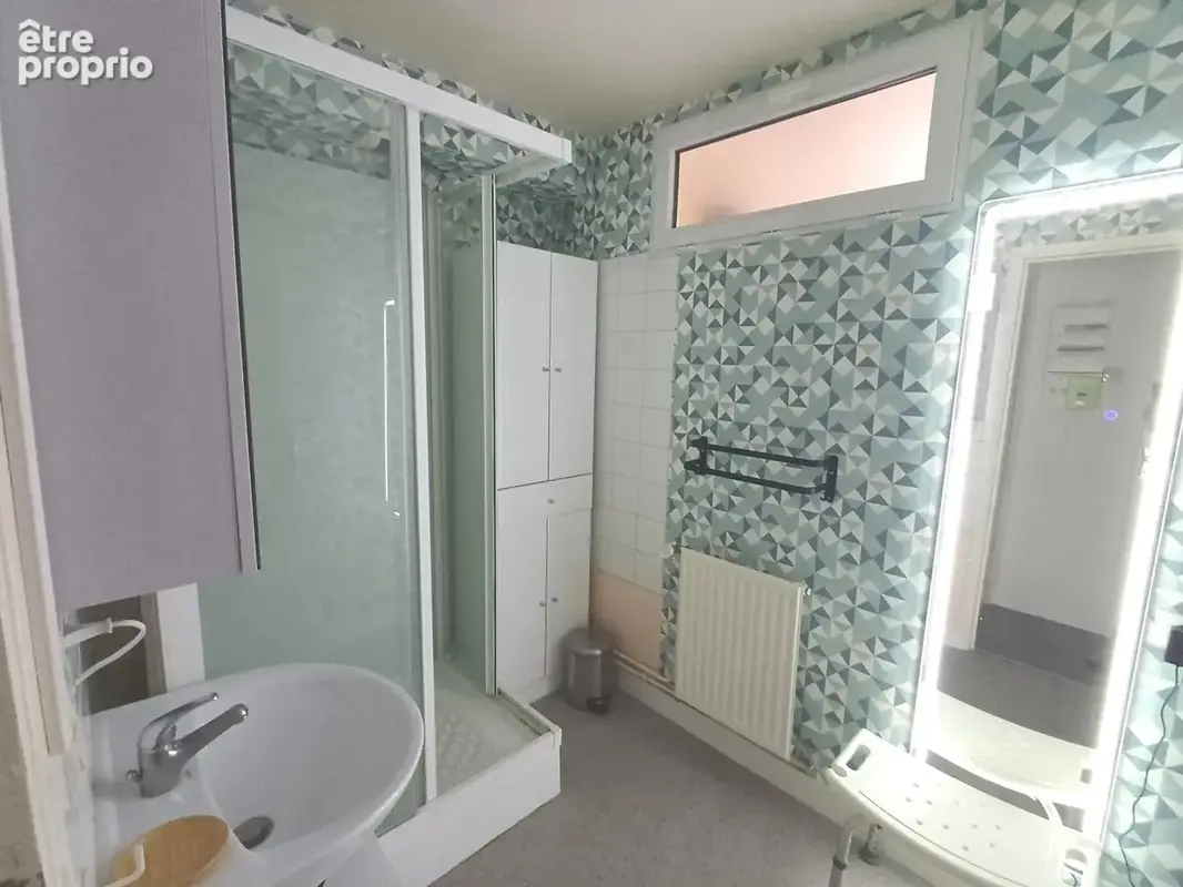 Très bel appartement vendu Meublé, situé entre la Plage et le Port avec ascenseur - photo 7