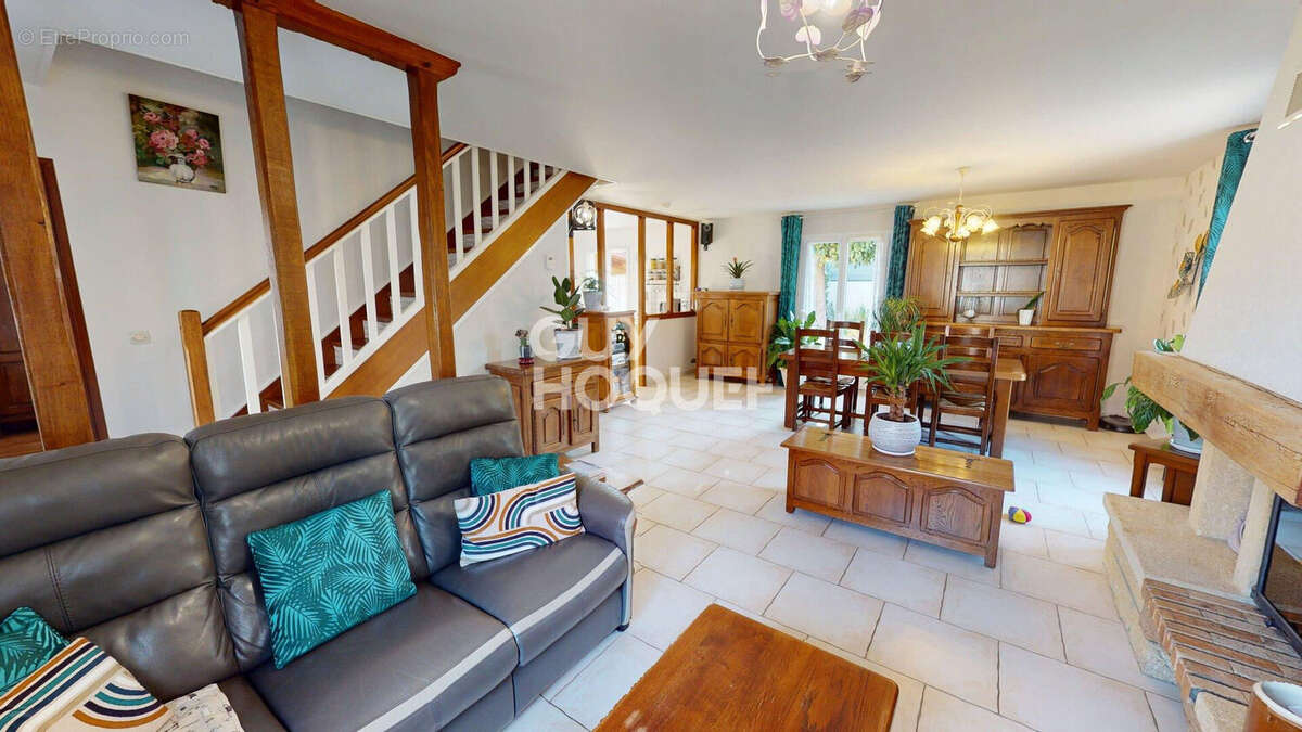 Maison à BRIIS-SOUS-FORGES