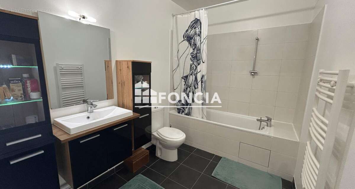 Appartement à FRESNES