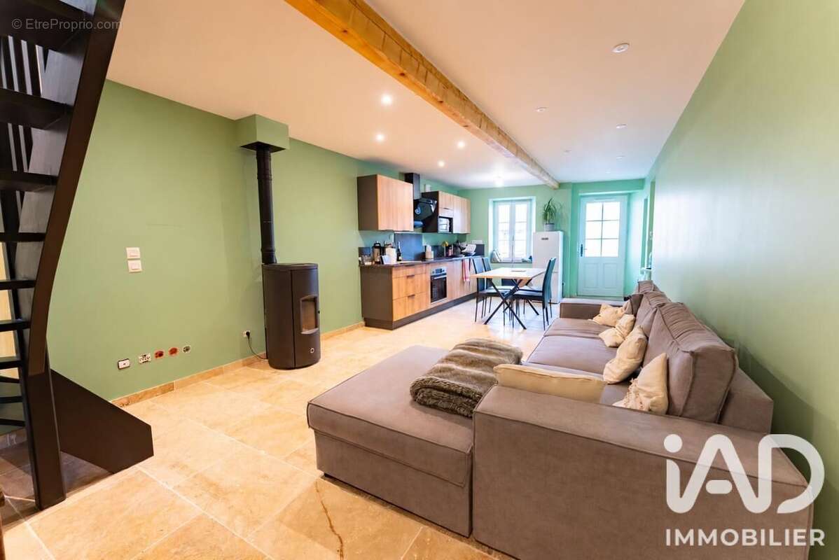 Maison 96 m² à Colombier-Le-Jeune  - photo 3