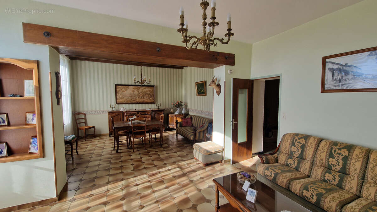Maison à SAINT-MACAIRE