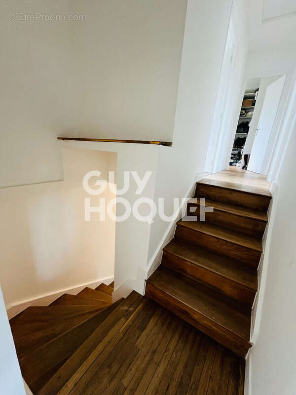 Maison à LE VIVIER-SUR-MER