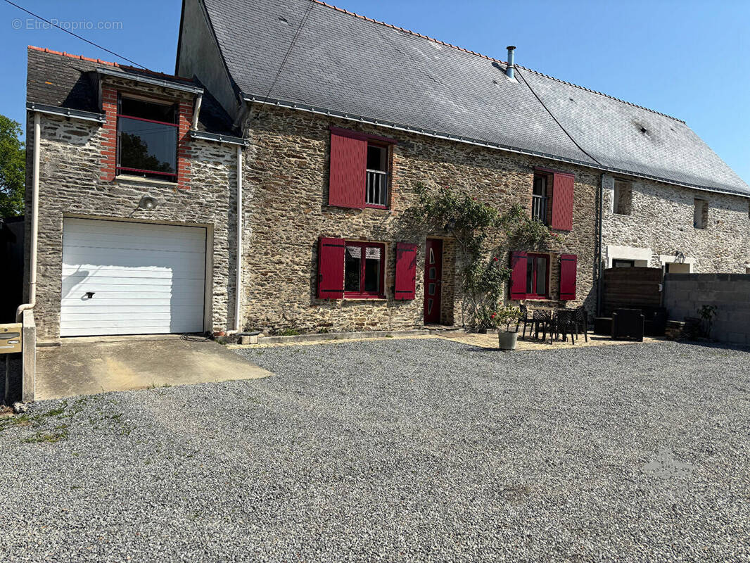 Maison à GRANDCHAMPS-DES-FONTAINES