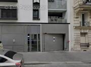 Parking à PARIS-18E