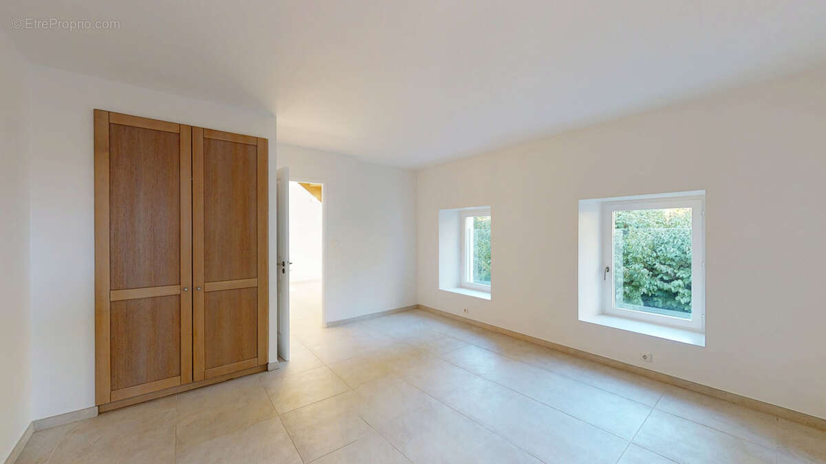 Appartement à CRANVES-SALES