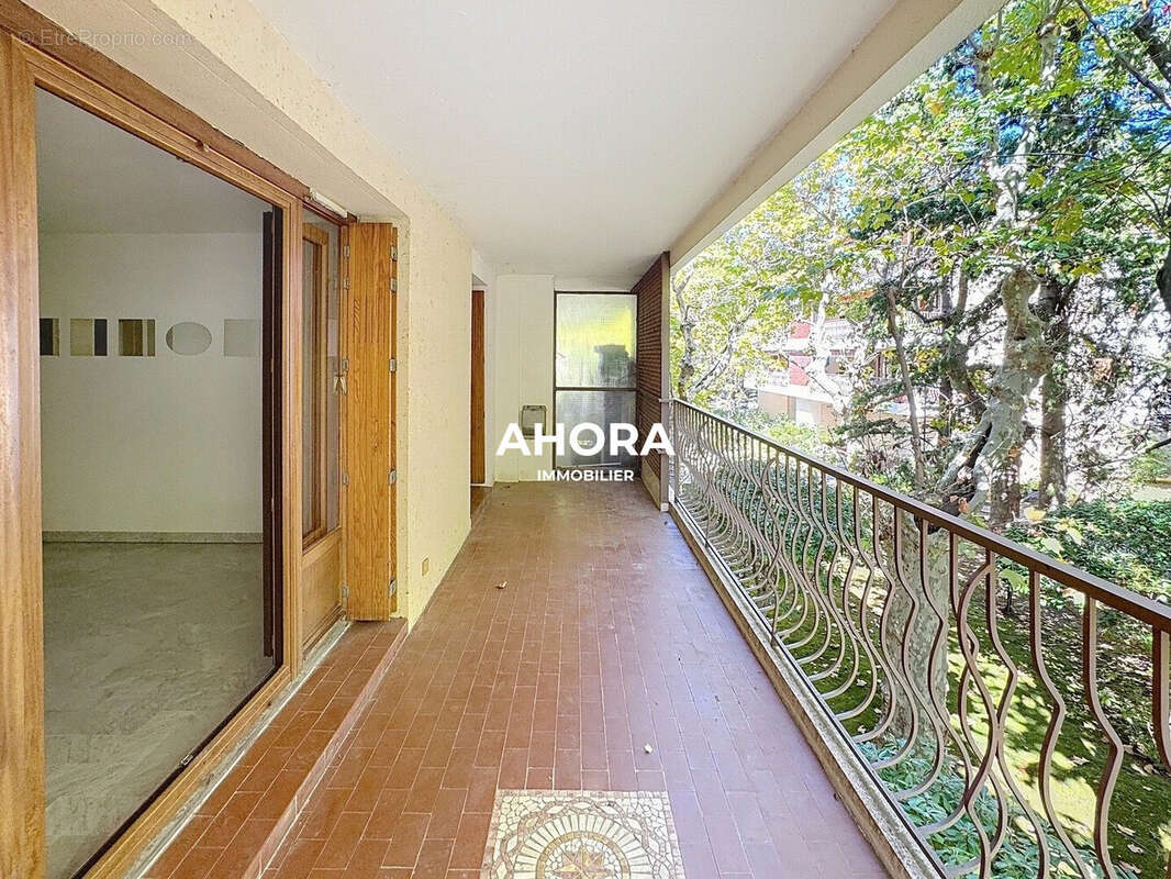 Appartement à MARSEILLE-9E