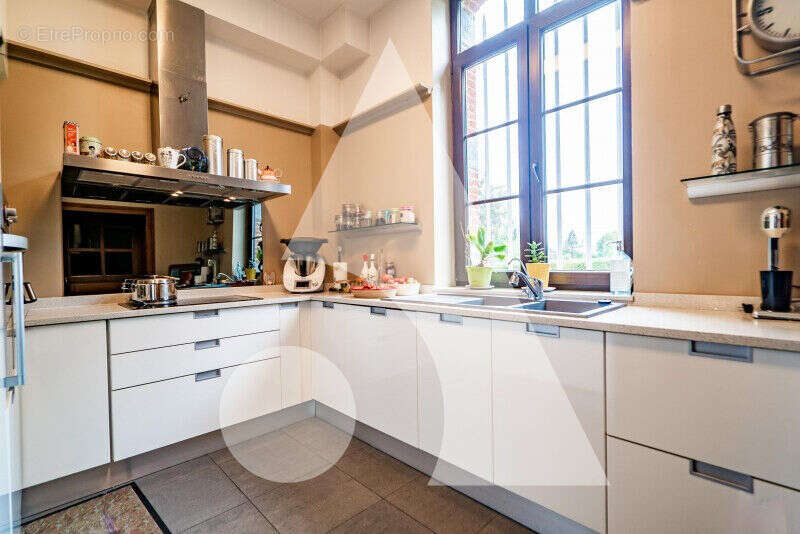 Maison à TAISNIERES-SUR-HON