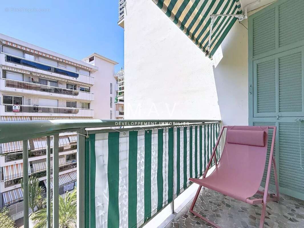 Coeur nice/fleurs gambetta appartement 3 pièces luxueusement rénové terrasse au calme - photo 17