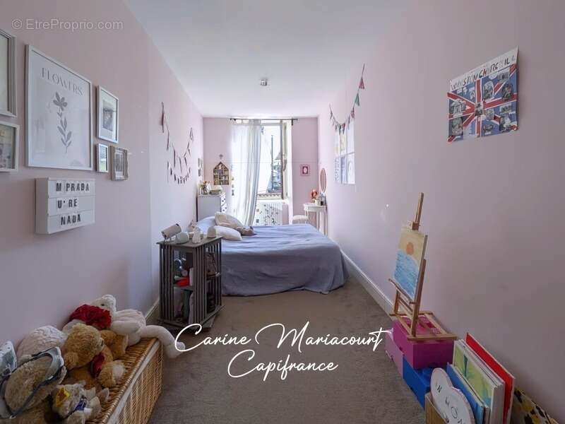 Centre ville de Saint-Maixent-l'École – Demeure de caractère de 238 m2 sur 1 741 m² et 600 m² de dépendances - photo 7