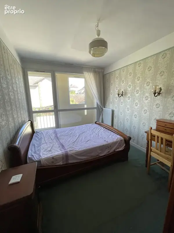 A vendre a sainte-savine type 3 de 78m2, 2 chambres, loggia, un box, cave, une place de stationnement privativ - photo 3