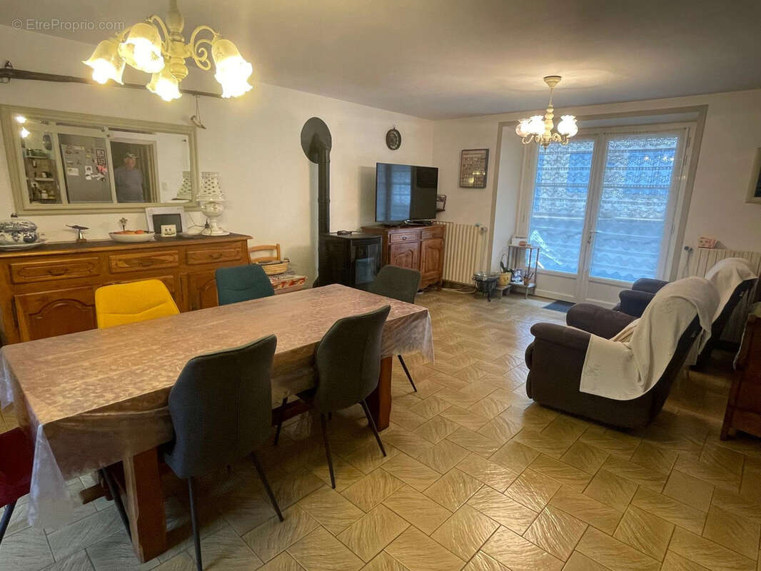 Maison à SAINT-BONNET-DE-MONTAUROUX