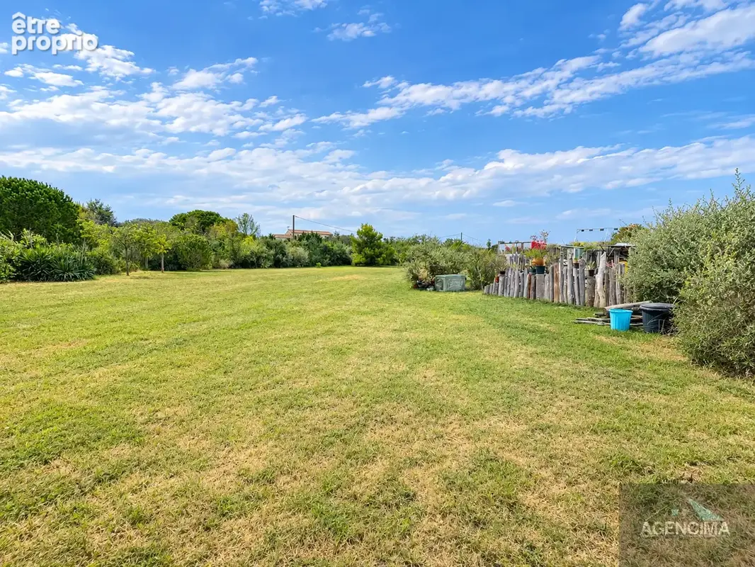 Petite villa avec un terrain de 2100m2 - photo 2
